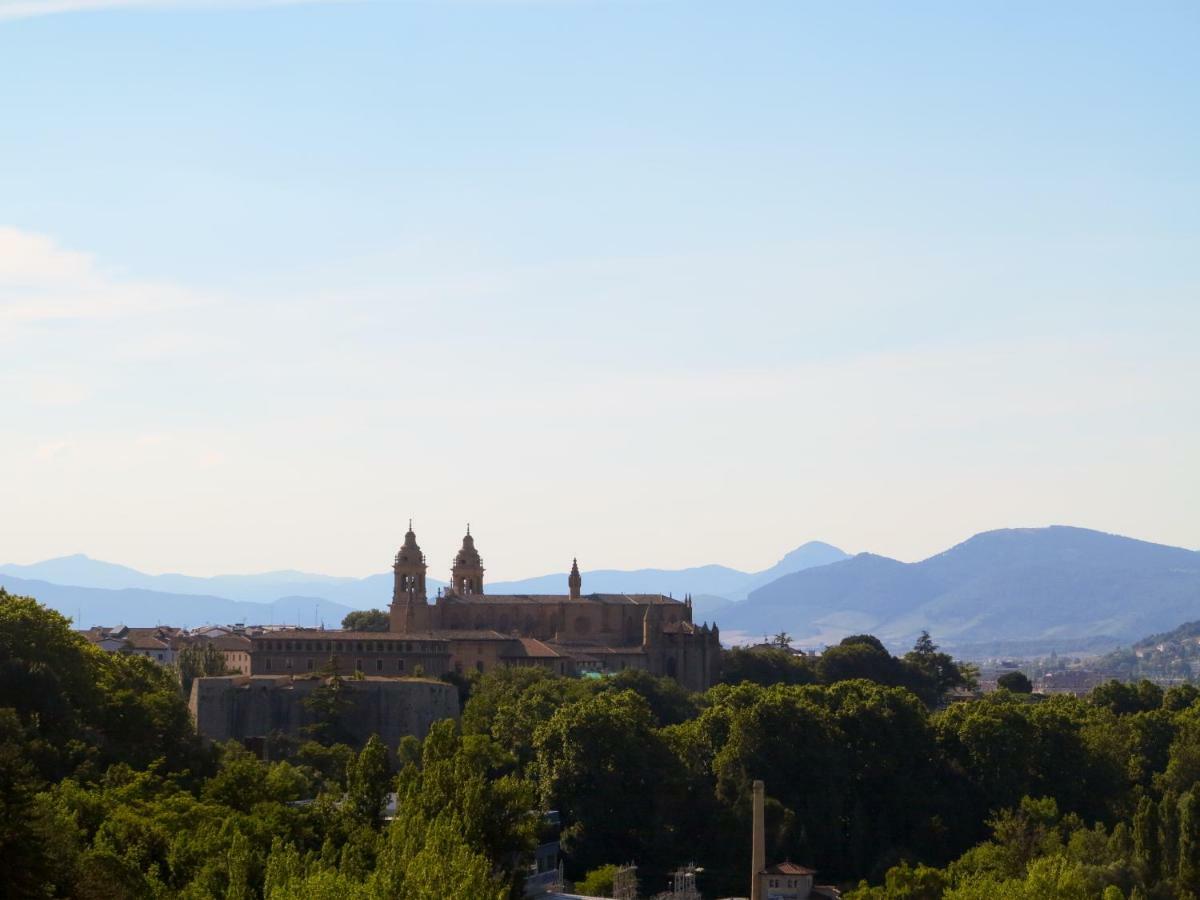 Appartamento El Oasis De La Estafeta Pamplona Esterno foto